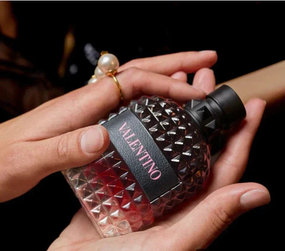 Valentino Born in Roma Intense Eau de Parfum Intense Spray 3.4 fl oz - YASOOBA ENTERPRISES LLC